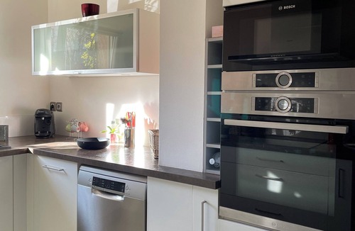 Saint-Gely-du-Fesc House | Peaceful, air-conditioned villa near Montpellier, sea and river. Pets allowed