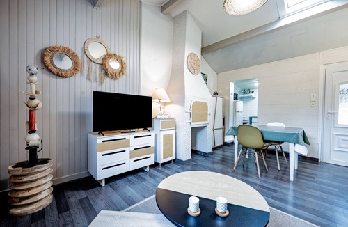 Tarascon-sur-Ariege House | Peaceful and Artistic Cottage in Tarascon-sur-Ariège