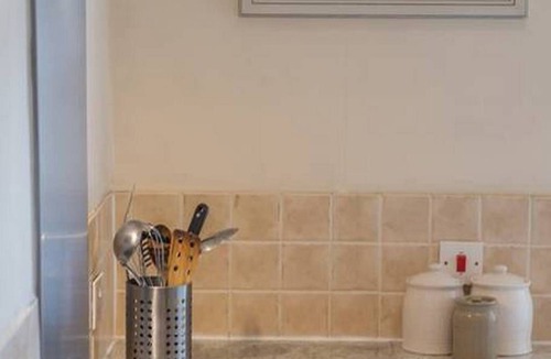 Newington Apartment | Peaceful and convenient apartment ideally situated