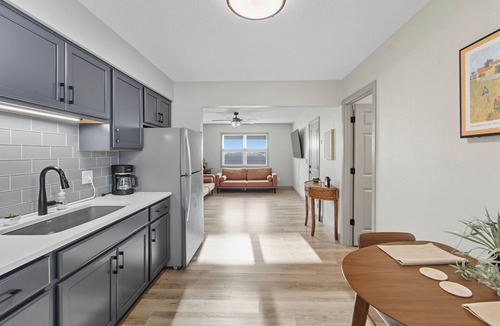 Altoona Apartment | Peaceful and Cozy - 2BR 1BA/Washer/Parking