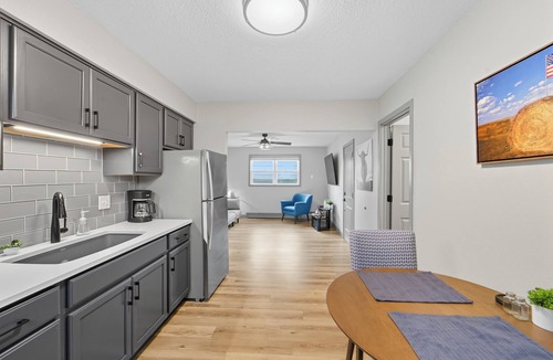 Altoona Apartment | Peaceful and Cozy - 2BR 1BA/Washer/Parking