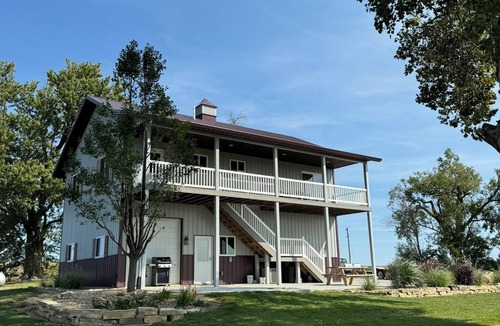 Williamsburg House | Peaceful and Cozy Country Retreat w/views