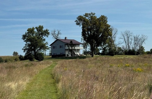 Williamsburg House | Peaceful and Cozy Country Retreat w/views