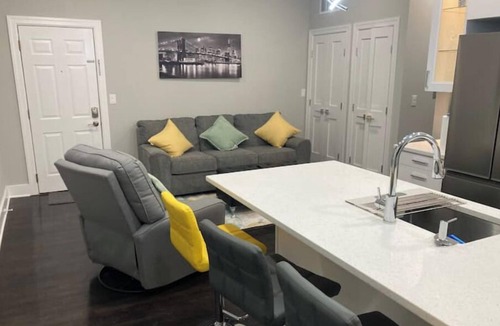 Livingston Apartment | Peaceful and modern retreat