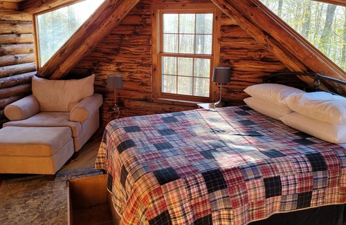 Town of Bleecker Cabin | Peaceful and Private Adirondack Log Cabin