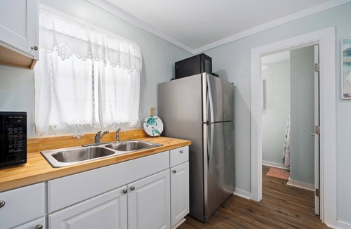 Austwell House | Peaceful and private! Cute waterfront cottage with amazing fishing!