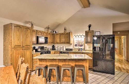 Rising Fawn House | Peaceful and Secluded Home with Private Fire Pit!