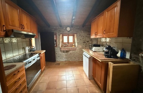 Crespia House | Peaceful and spacious country house surrounded by nature