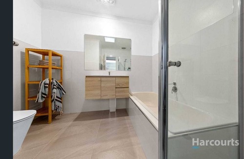 Maribyrnong House | Peaceful and tranquil while at the same time in proximity to CBD and Highpoint