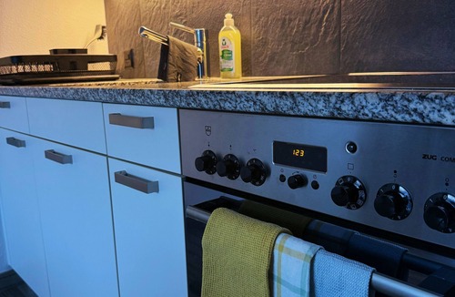 Knonau Apartment | Peaceful Apartment in a Well-Connected Area