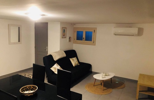 Salinelles Apartment | Peaceful apartment with private pool
