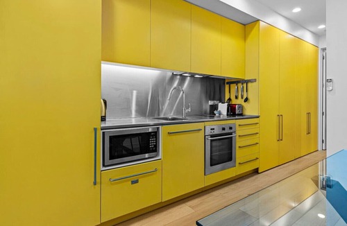 St. Mary's Bay Apartment | Peaceful Apartment with Courtyards & Carpark