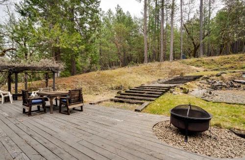 Murphy House | Peaceful Applegate River Valley Sanctuary!