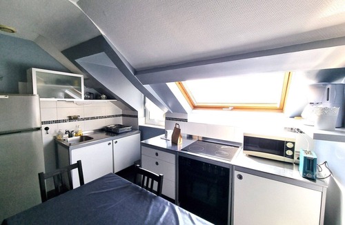 Luc-sur-Mer Apartment | Peaceful Apt At 2 Steps From The Beach