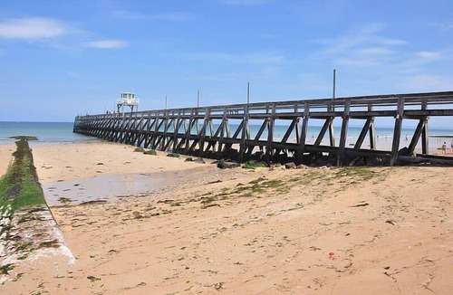 Luc-sur-Mer Apartment | Peaceful Apt At 2 Steps From The Beach