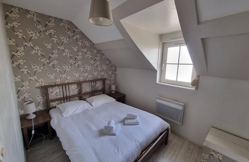 Luc-sur-Mer Apartment | Peaceful Apt At 2 Steps From The Beach