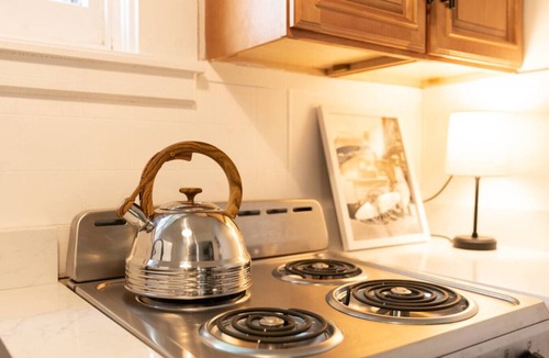 Newtonville Apartment | Peaceful, Artsy North Troy Riverview Apt