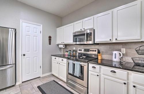 Atascosa House | Peaceful Atascosa Home w/Balcony & Deck!
