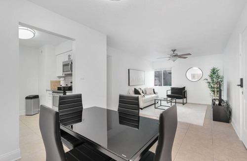 SoHo Apartment | Peaceful Bayshore Haven | Pool + Gym & Parking