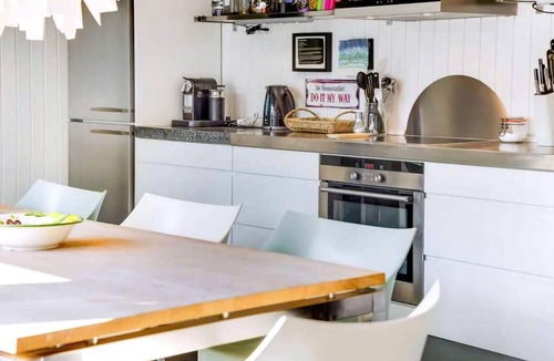 Dronningmolle House | Peaceful beach house life just 50 m from shore