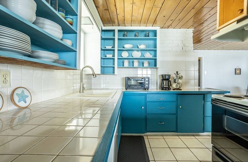 Blaine House | Peaceful Beachfront Getaway with Sweeping Water Views