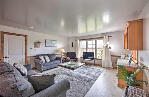 Bird In Hand House | Peaceful Bird in Hand Home w/Farmland Views!