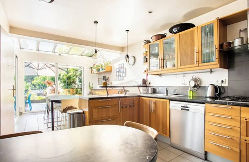 Maisons-Laffitte House | Peaceful blue paradise 20 minutes from the center of Paris