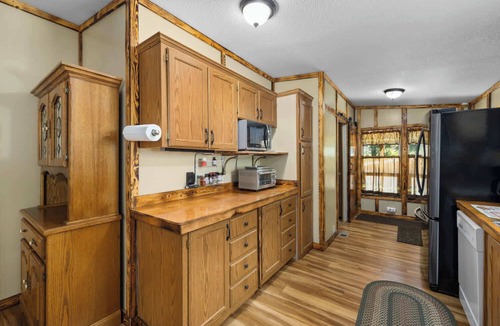 Boise House | Peaceful Boise Retreat 3BR with Cozy Deck