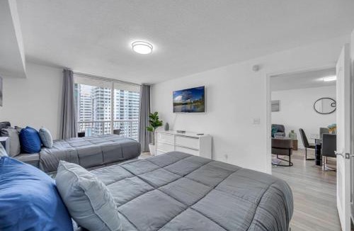 Brickell Apartment | Peaceful Brickell 1BR Water and City Outlook