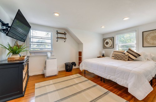 Clarence Cottage | Peaceful Buffalo Home With Fire Pit!