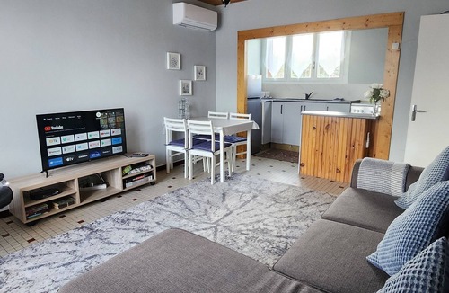 Villereal RV Rental | Peaceful Bungalow on spacious campground, 5 mins to a lively historical Village