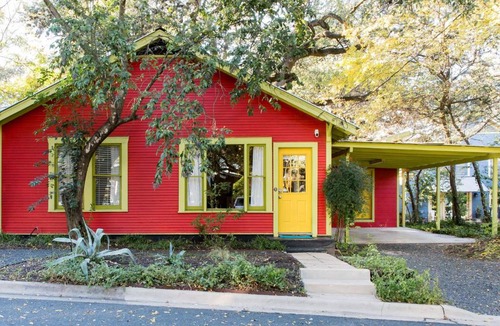 South River City House | Peaceful Bungalow with Fenced Yard near Shops and Cafes