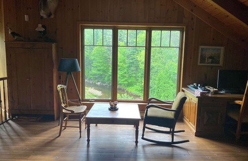 Chateau-Richer Ski Chalet | Peaceful by the River - Havre de Paix