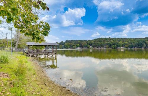 Ardmore House | Peaceful Cabin at Lake Logan w/Spacious Yard!
