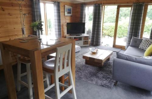 Skegby House | Peaceful Cabin in Skegby -Sleeps2- Fire Pit