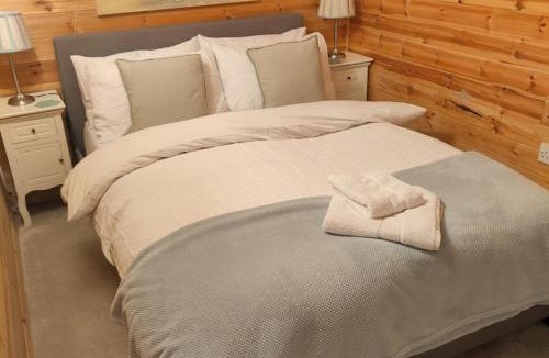 Skegby House | Peaceful Cabin in Skegby -Sleeps2- Fire Pit