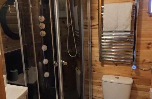 Skegby House | Peaceful Cabin in Skegby -Sleeps2- Fire Pit