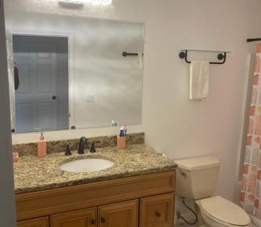 Newnan House | Peaceful Cabin home