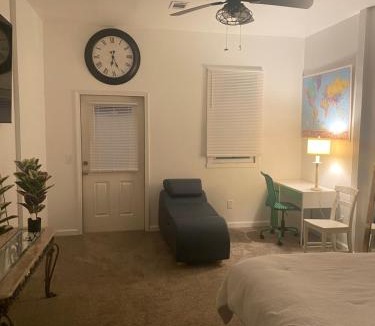 Newnan House | Peaceful Cabin home