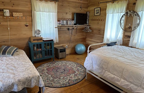 Stonewall Cabin | Peaceful Cabin near Bay River nPet-friendly!