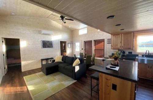 Paige Cabin | Peaceful Cabin on 10 Acres - Firepit & Stargazing