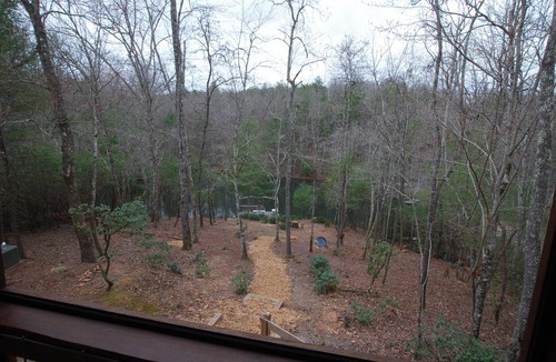 Brasstown Cabin | Peaceful Cabin Retreat w/Fishing Pond, near Folk School. WiFi, Pet Friendly!