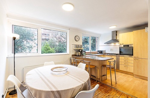 South Camberwell House | Peaceful Camberwell Home w Parking