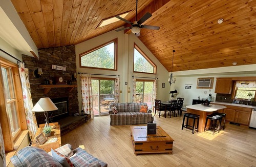 Prattsville House | Peaceful Catskill Mountains Cabin