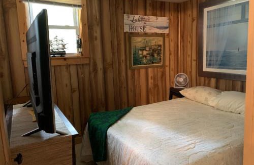 Hector House | Peaceful Cayuta Lake Cottage with early check in