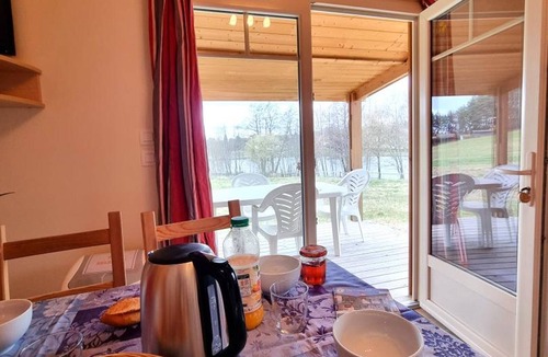 Usson-en-Forez Cottage | Peaceful chalet, pets allowed - 4 guests