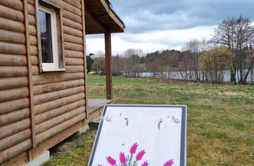 Usson-en-Forez Cottage | Peaceful chalet, pets allowed - 4 guests