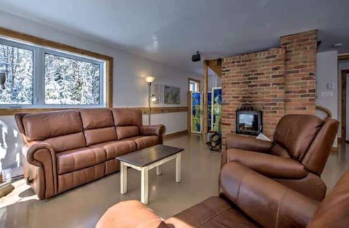 Mille-Isles Ski Chalet | Peaceful Chalet with river