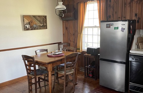 West Chatham House | Peaceful, Charming, Quiet, Airy, Cozy - Take A Look!