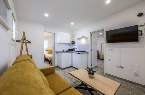 Fuencarral Apartment | Peaceful City Escape 30` from Central Madrid